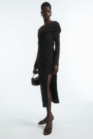 Dámské Sukně COS Asymmetric Cutout Černé | QPCB-40287