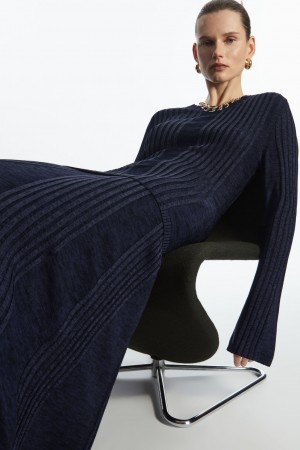 Dámské Topy COS Flared-Sleeve Žebrovaný-Panel Tmavě Blankyt | GSLC-68019