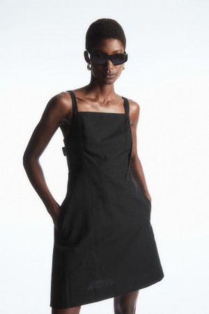 Dámské Šaty COS Open-Back Mini Pinafore Černé | DOPM-46930