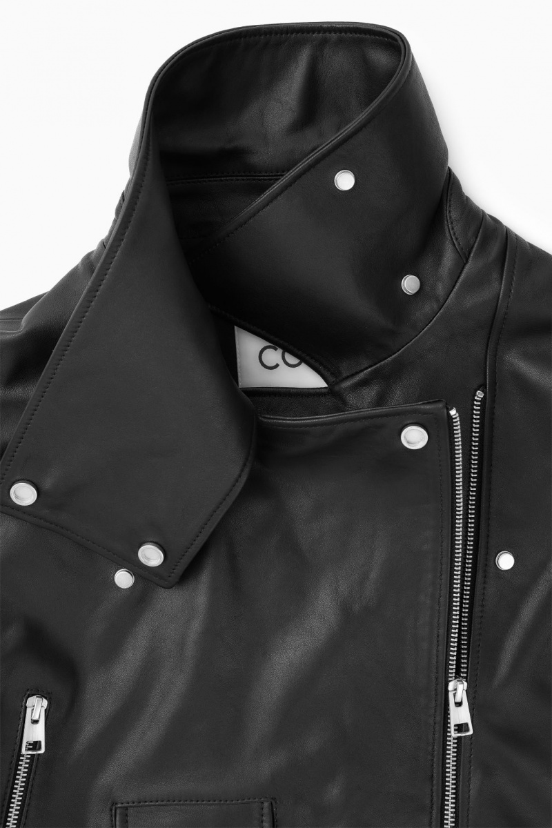 Dámské Bundy COS Oversized Cropped Læder Cyklistické Černé | HXJM-20596