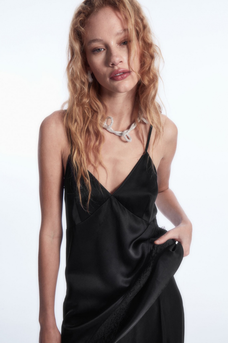 Dámské Topy COS Asymmetric Krajkové-Trimmed Satin Camisole Černé | WBUP-27309
