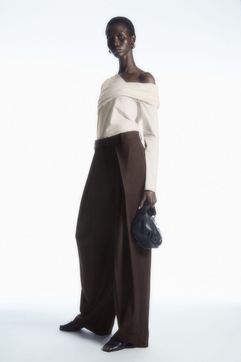 Dámské Topy COS Gathered Off-The-Shoulder Asymmetric Bílé | QZAU-73924