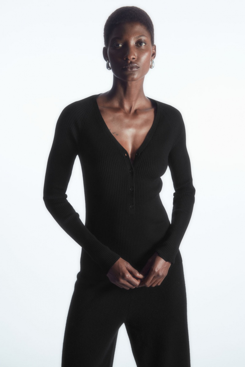 Dámské Topy COS V-Neck Žebrovaný Vlna Henley Černé | NUDW-30415