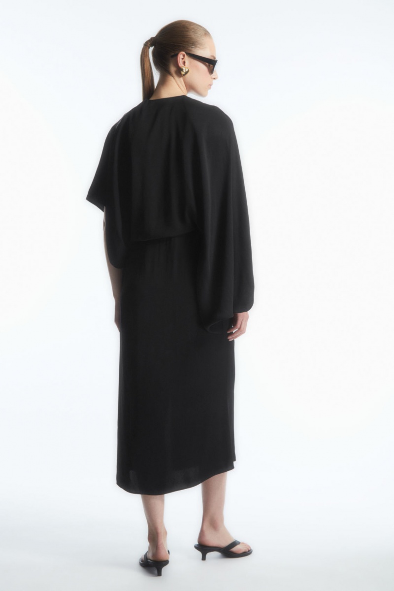 Dámské Šaty COS Asymmetric-Sleeve Draped Midi Černé | FVZM-95231