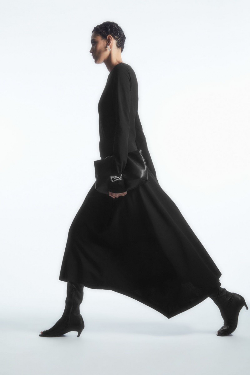 Dámské Šaty COS Off-The-Shoulder Asymmetric Midi Černé | QPVT-52407