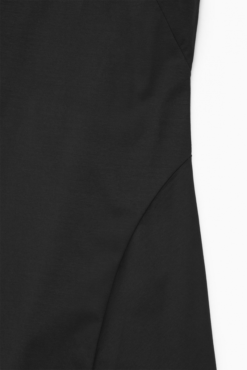 Dámské Šaty COS Off-The-Shoulder Asymmetric Midi Černé | QPVT-52407