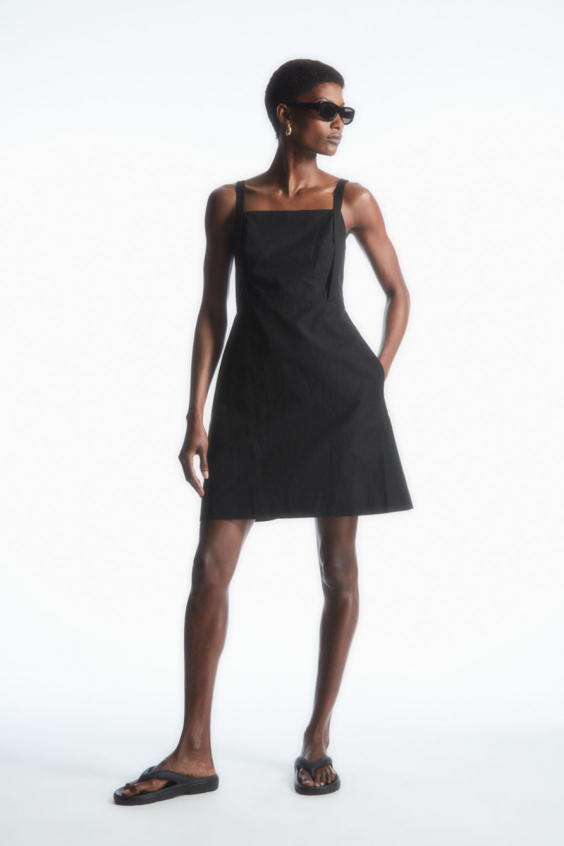 Dámské Šaty COS Open-Back Mini Pinafore Černé | DOPM-46930